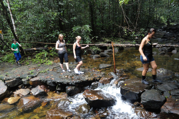 trekking in makandawa rain forest Sri Lanka