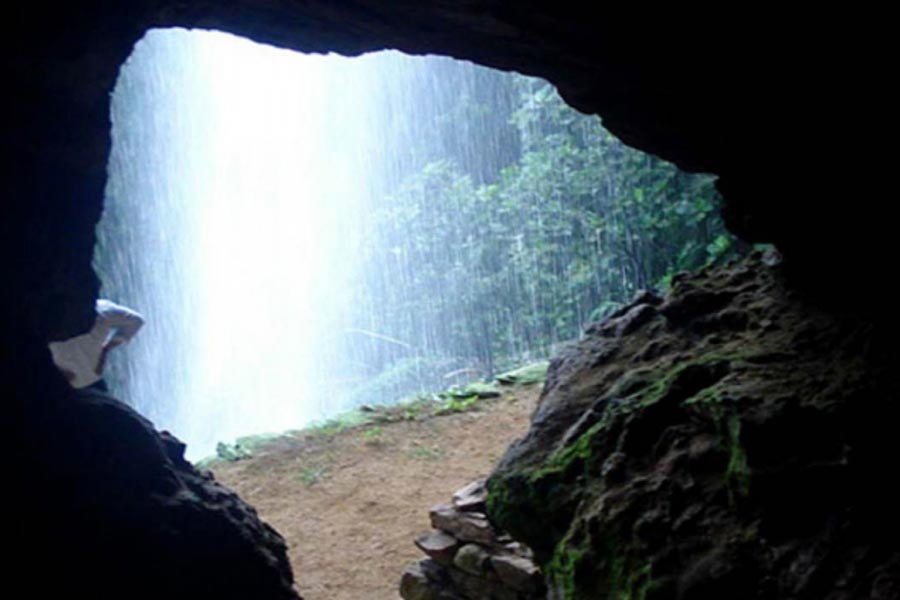 Kitulgala - Take To A Cave Expedition